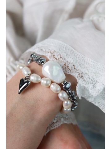 Браслет из речного жемчуга с подвеской сердце