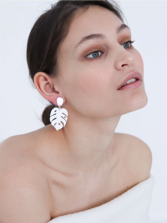 Серьги Minimalism Монстеры уменьшенные