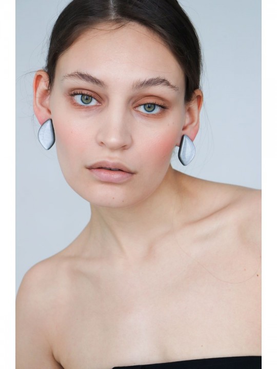 Серьги Wood Лепестки миндаля-1