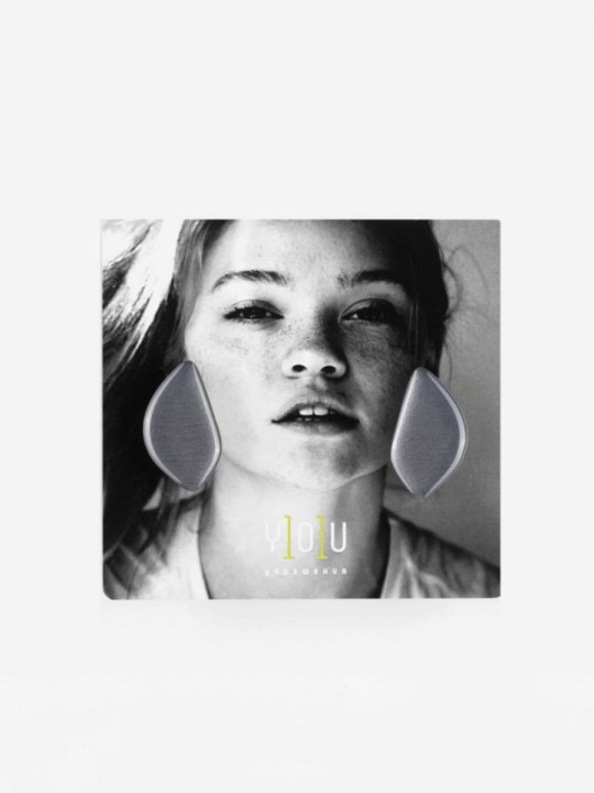 Серьги Wood Лепестки миндаля-2