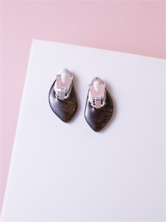 Клипсы Wood Лепестки миндаля-1