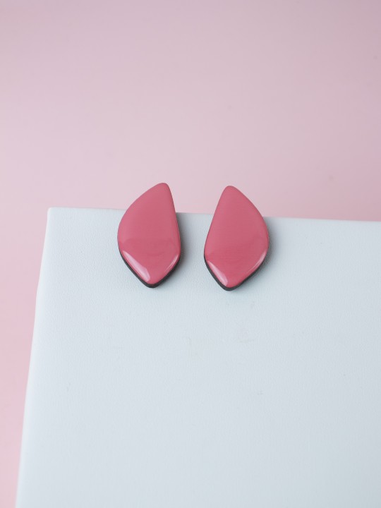 Серьги Wood Лепестки миндаля