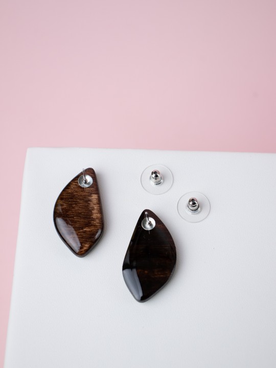 Серьги Wood Лепестки миндаля-1