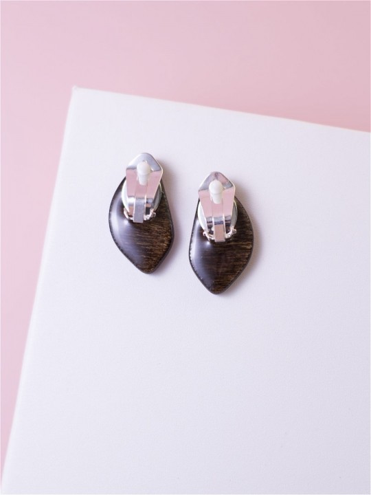 Клипсы Wood Лепестки миндаля-2